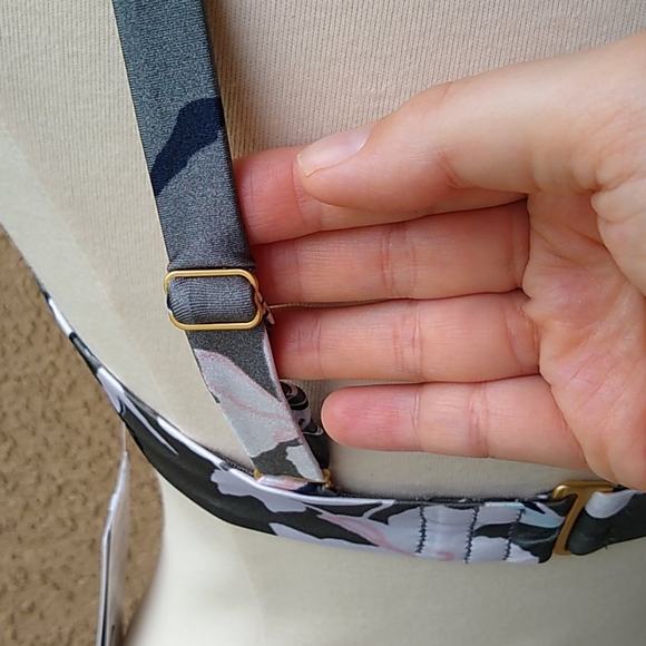 Athleta NWT underwire bra size bikini top floral - Picture 7 of 16